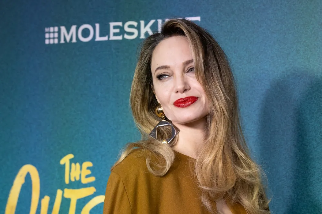 Angelina Jolie s dcérou Vivienne na premiére