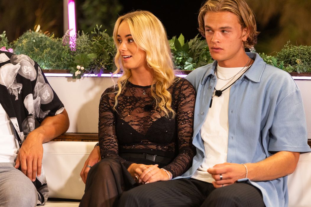 Počas poslednom recouplingu sa Lu rozhodol zo šou odstúpiť.