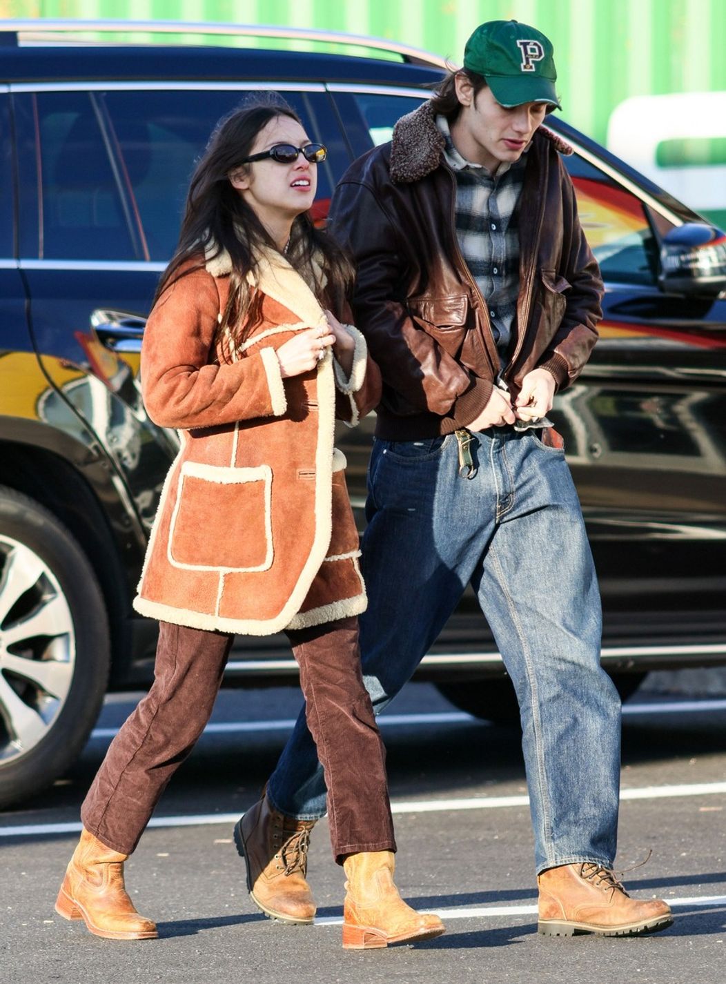 Olivia Rodrigo a Louis Partridge tvoria pár