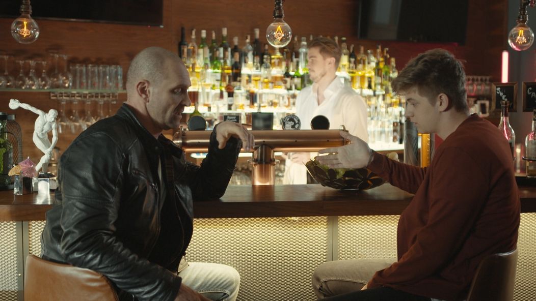 Má pán profesor syna, o ktorom nevedel?