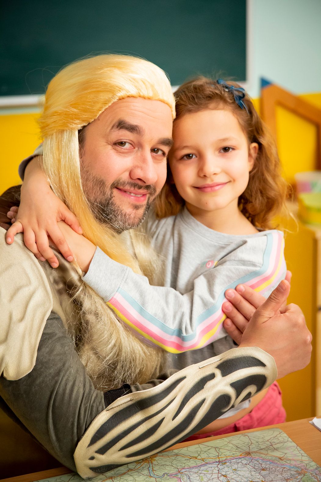 Vlado Kobielsky a Izabelka Gavorníková ako Marek a jeho dcéra Viky