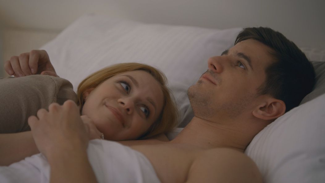 Edo vyrušil Petra s Beátou