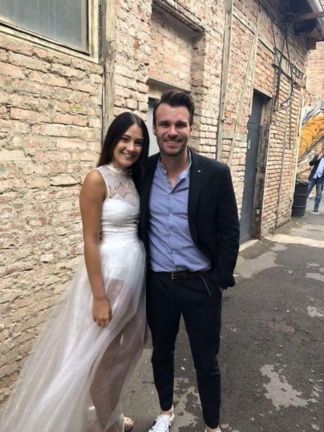 Eliška s Leošom Marešom na krste songu El Latino.