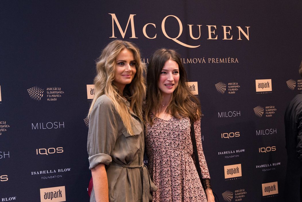 Premiéra dokumentu McQueen - Daniela Hantuchová a Lindy Nývltová