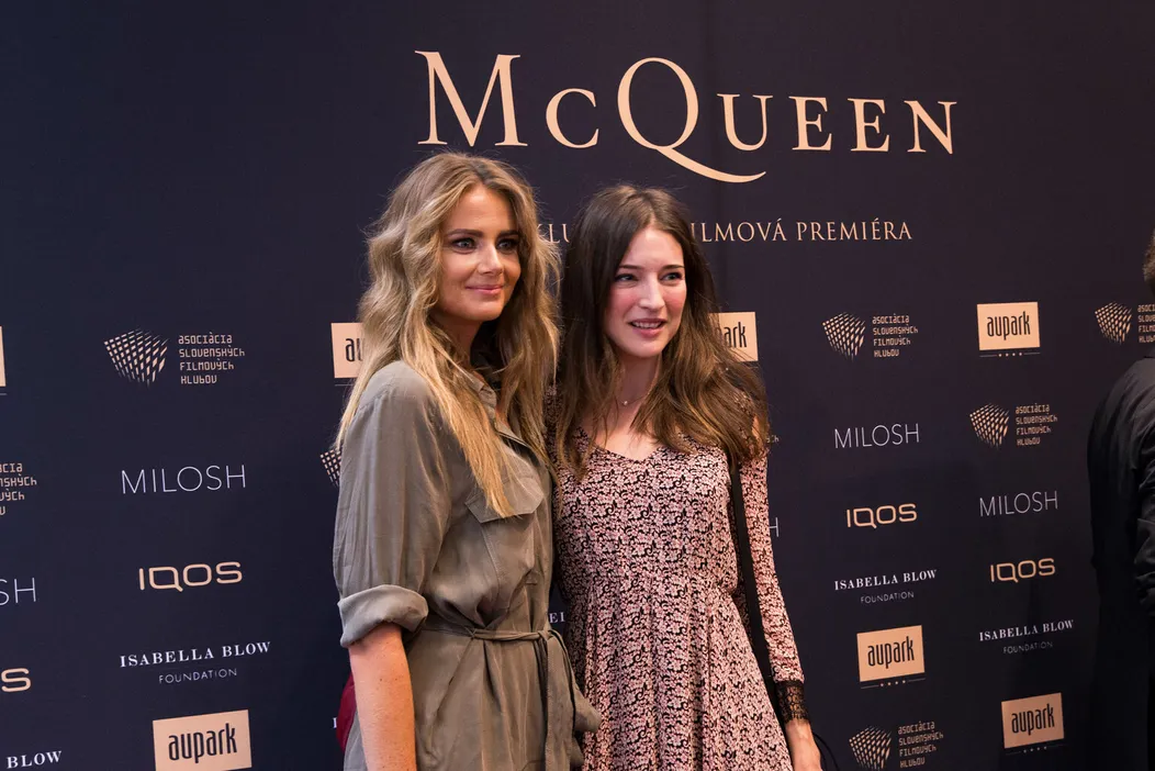Premiéra dokumentu McQueen - Daniela Hantuchová a Lindy Nývltová