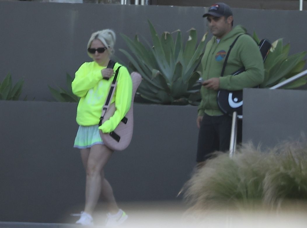 Lady Gaga je vraj tehotná