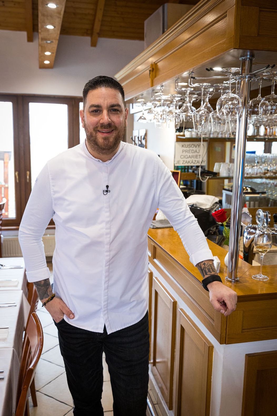 Reštaurácia Pekidors - zábery z 8. časti tretej série šou Na nože