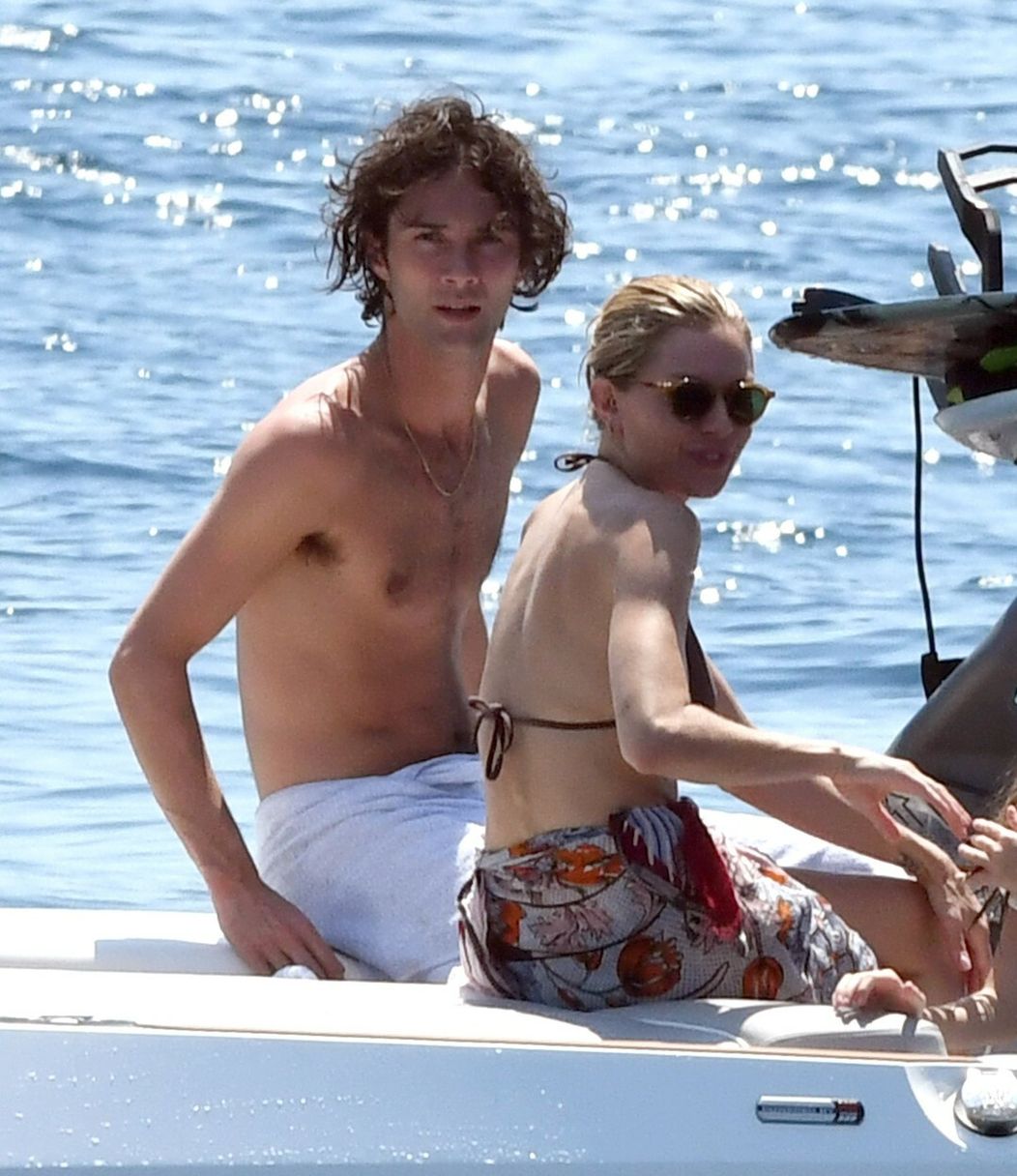 Sienna Miller a Oli Green.