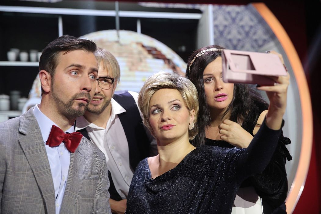 Vzala si starého milionára, výrazne opeknela a vyzliekla sa pre Slovákov