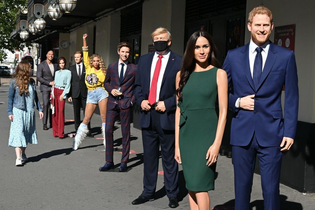 Múzeum Madame Tussauds premiestnilo modely princa Harryho a Meghan do hollywoodskej zóny.