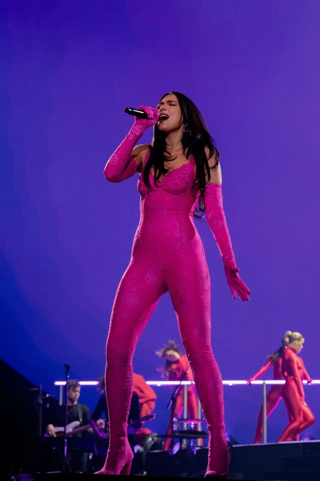 Dua Lipa - OUTFIT Č. 1