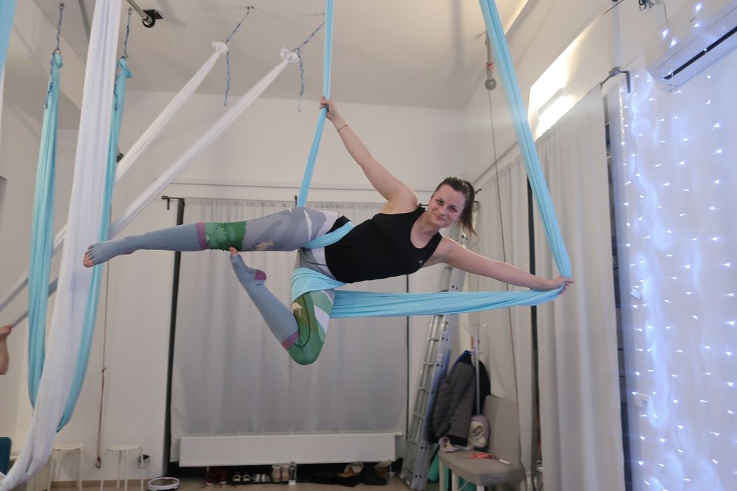 K mužovi pri bazéne prišiel nečakaný hosť