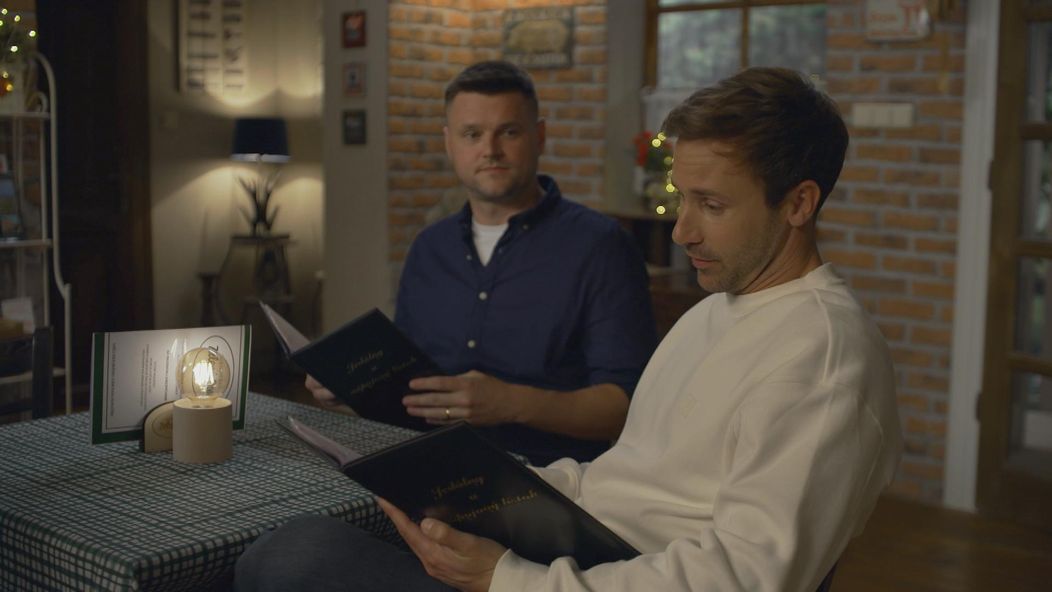 Moderátor Vlado Varecha v seriáli Mama na prenájom