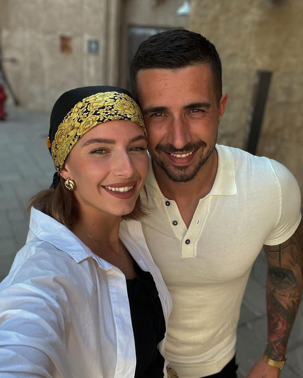 Laura a Martin sa po výhre v šou Love Island zasnúbili.