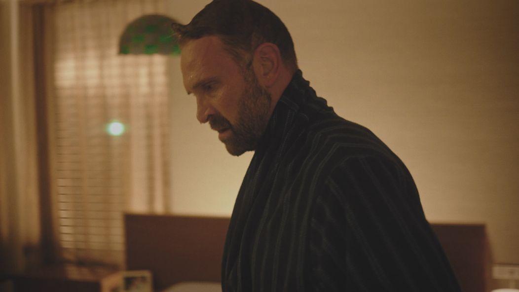 Andrej zistí od neznámeho muža o Laure zásadnú informáciu.