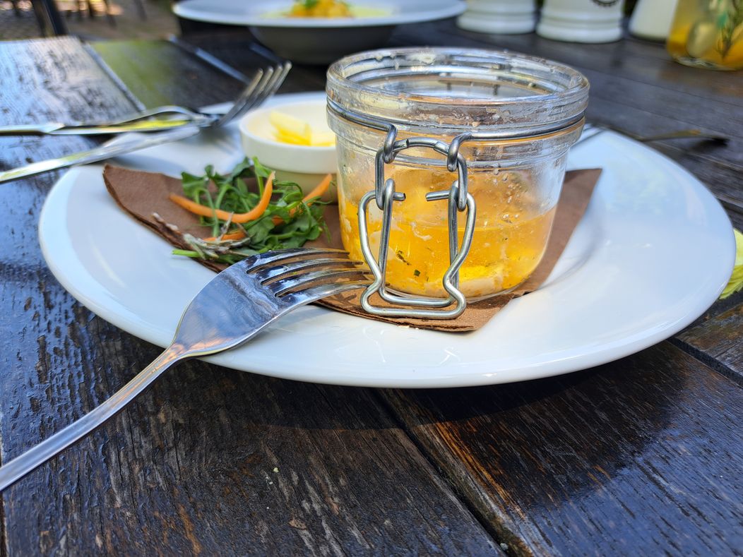 Na nože verzus Ruža - Na obed do Verandy sme pozvali Juliu