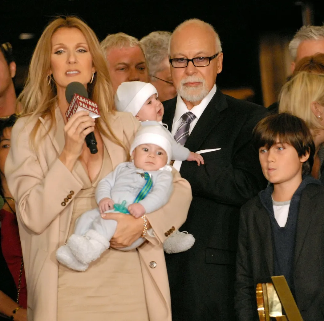 Céline Dion s manželom Reném Angélilom a ich deťmi v roku 2011.