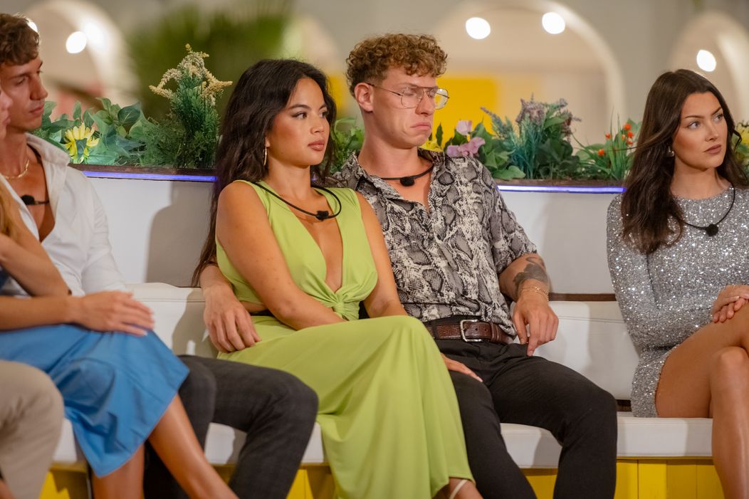 Recoupling a odchod Daniela a Laury