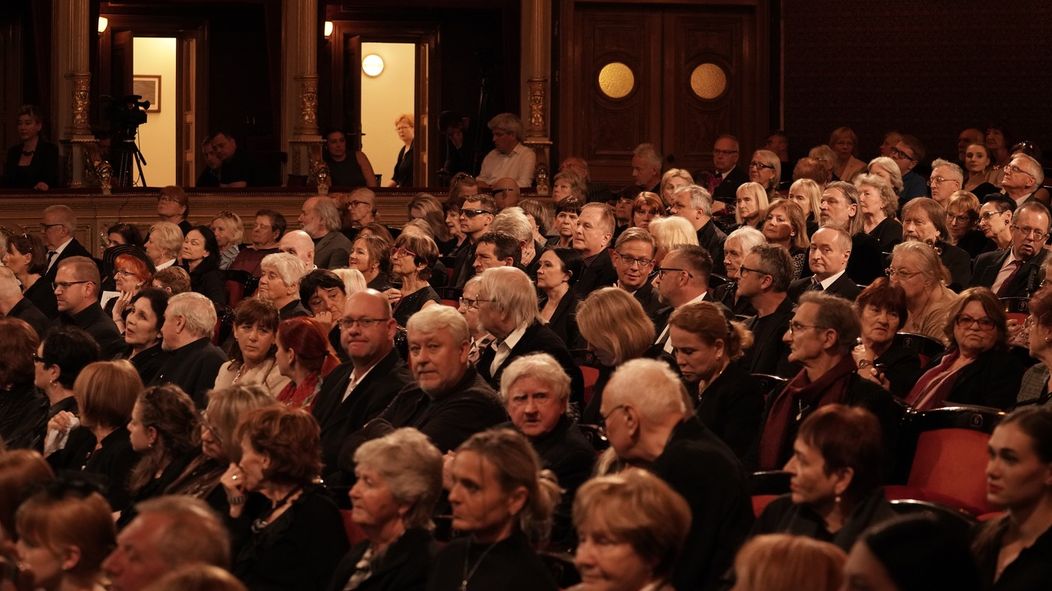 Posledná rozlúčka s Vlastimilom Harapesom