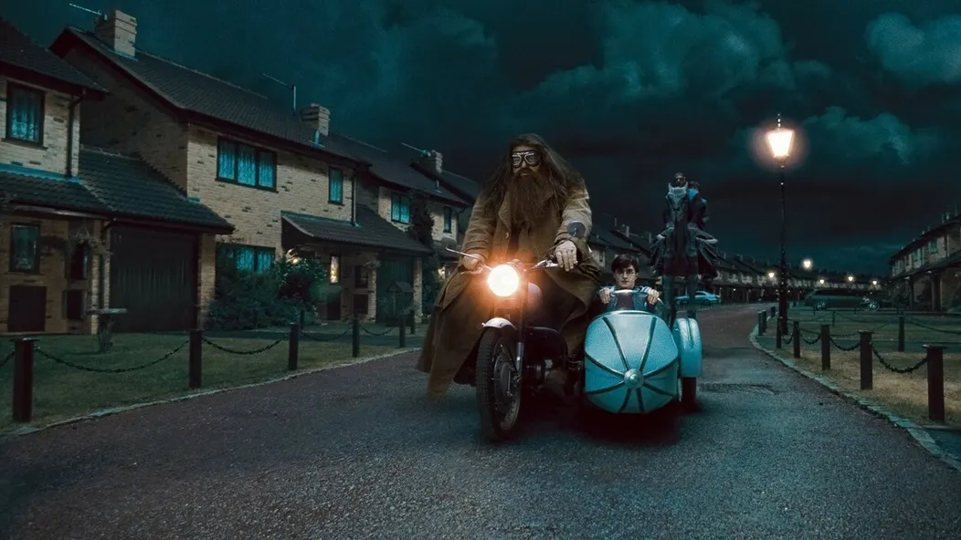 Robbie Coltrane ako Hagrid v Harrym Potterovi (na fotke vľavo).