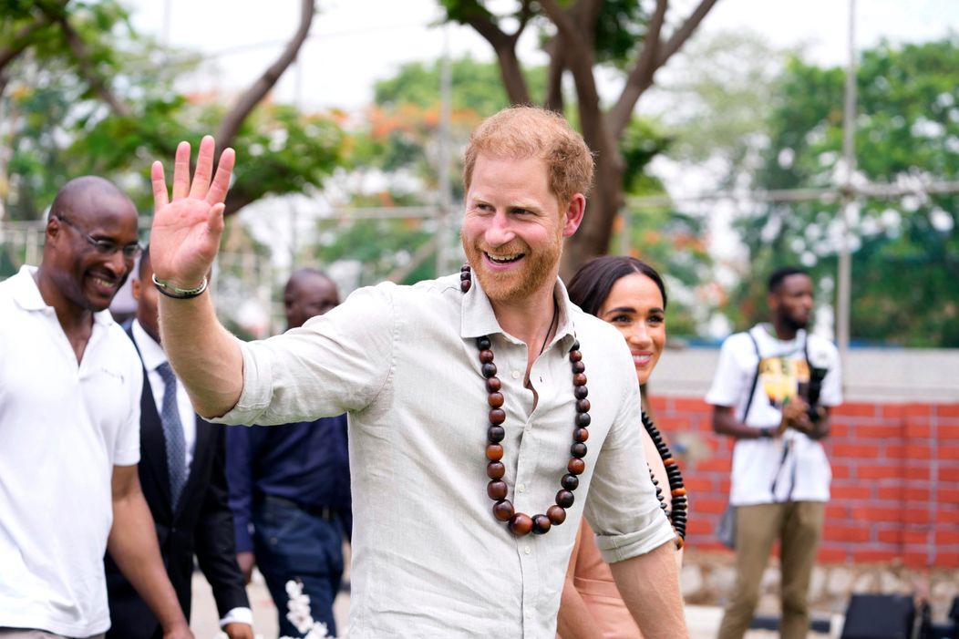 Princ Harry s Meghan na turné v Nigérii: Akoby z kráľovskej rodiny neodišli
