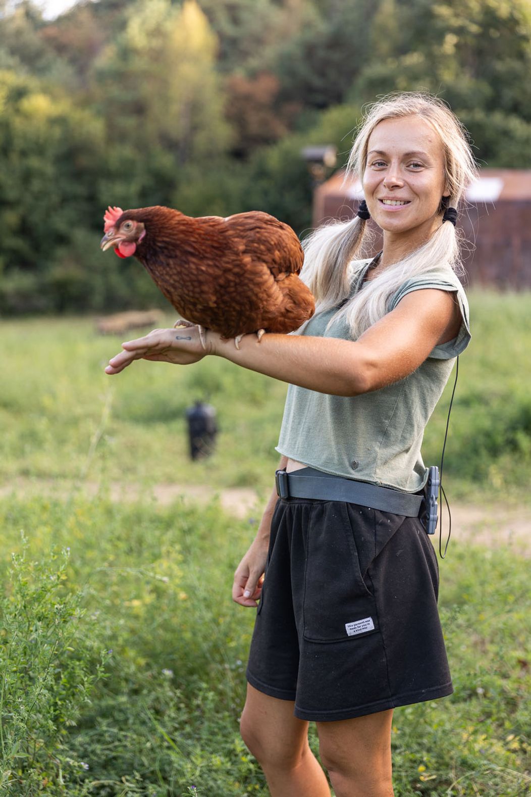 Zábery z 8. epizódy 16. série Farmy