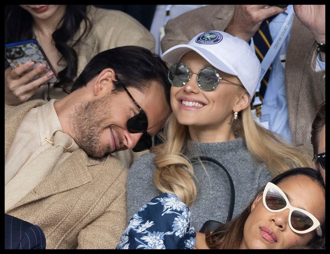 Ariana Grande s kolegom Jonathanom Baileym