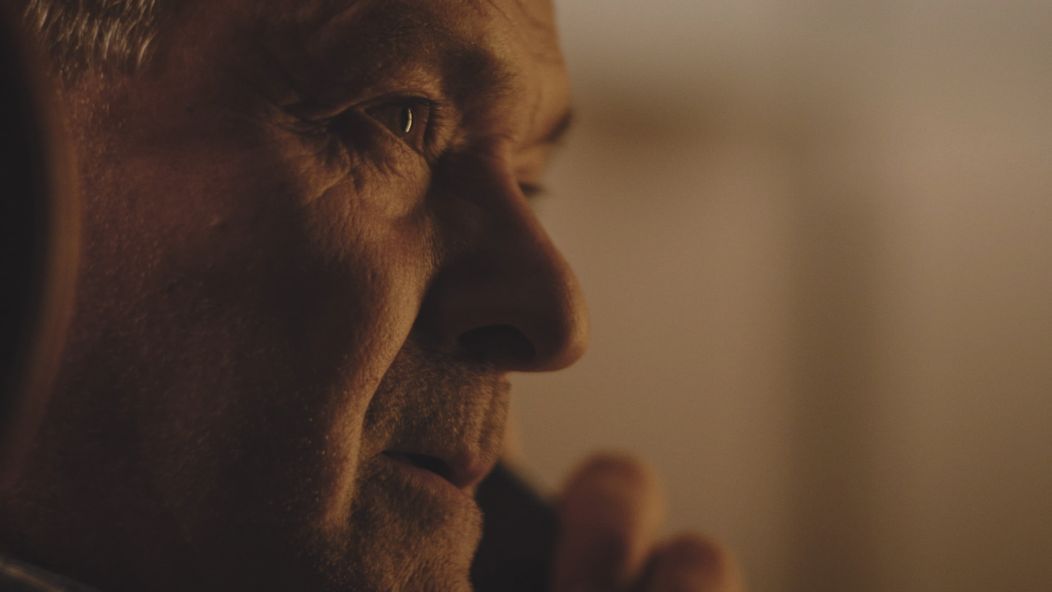 Andrej zistí od neznámeho muža o Laure zásadnú informáciu.