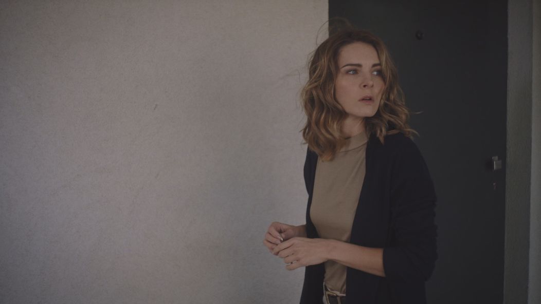 Laura príde do Andrejovho domu bez pozvania.