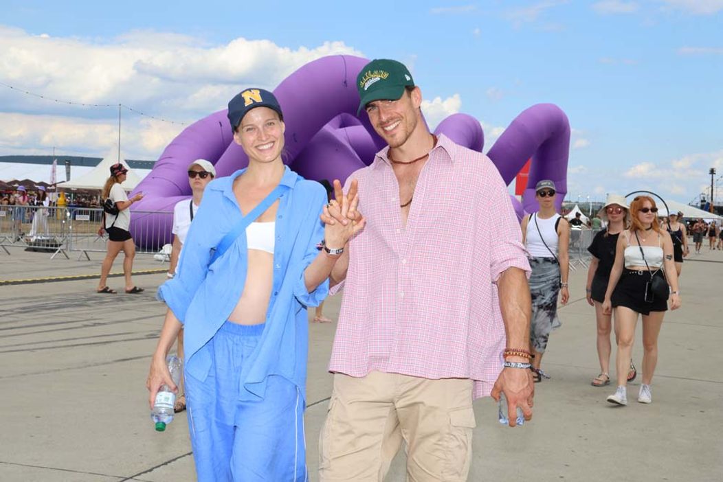 Adam Bardy s manželkou Bibi na festivale Grape