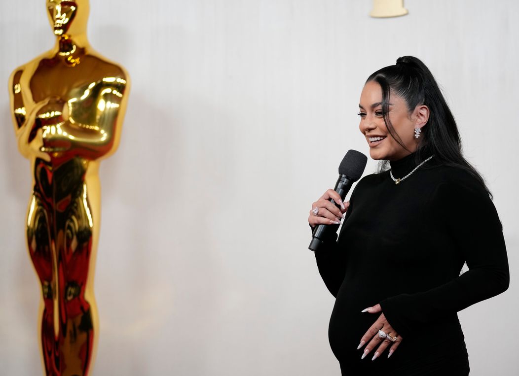 Vanessa Hudgens ukázala na Oscaroch tehotenské bruško