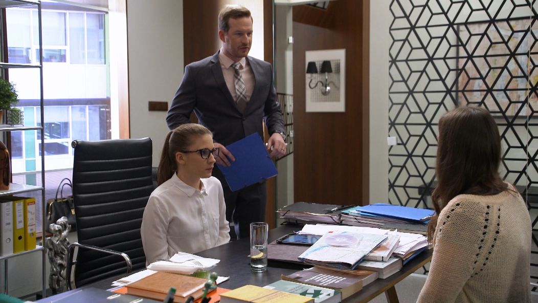 Ondro spoznáva mamičku dieťaťa, ktoré by mohli s Emou vychovať.