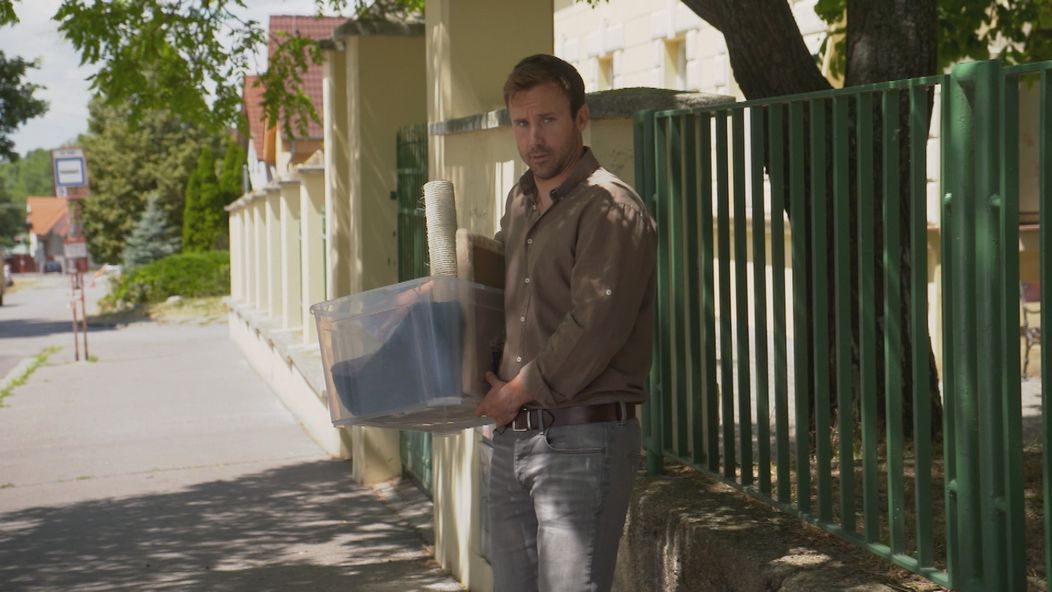 Tomáša situácia s Grétou trápi čoraz viac.