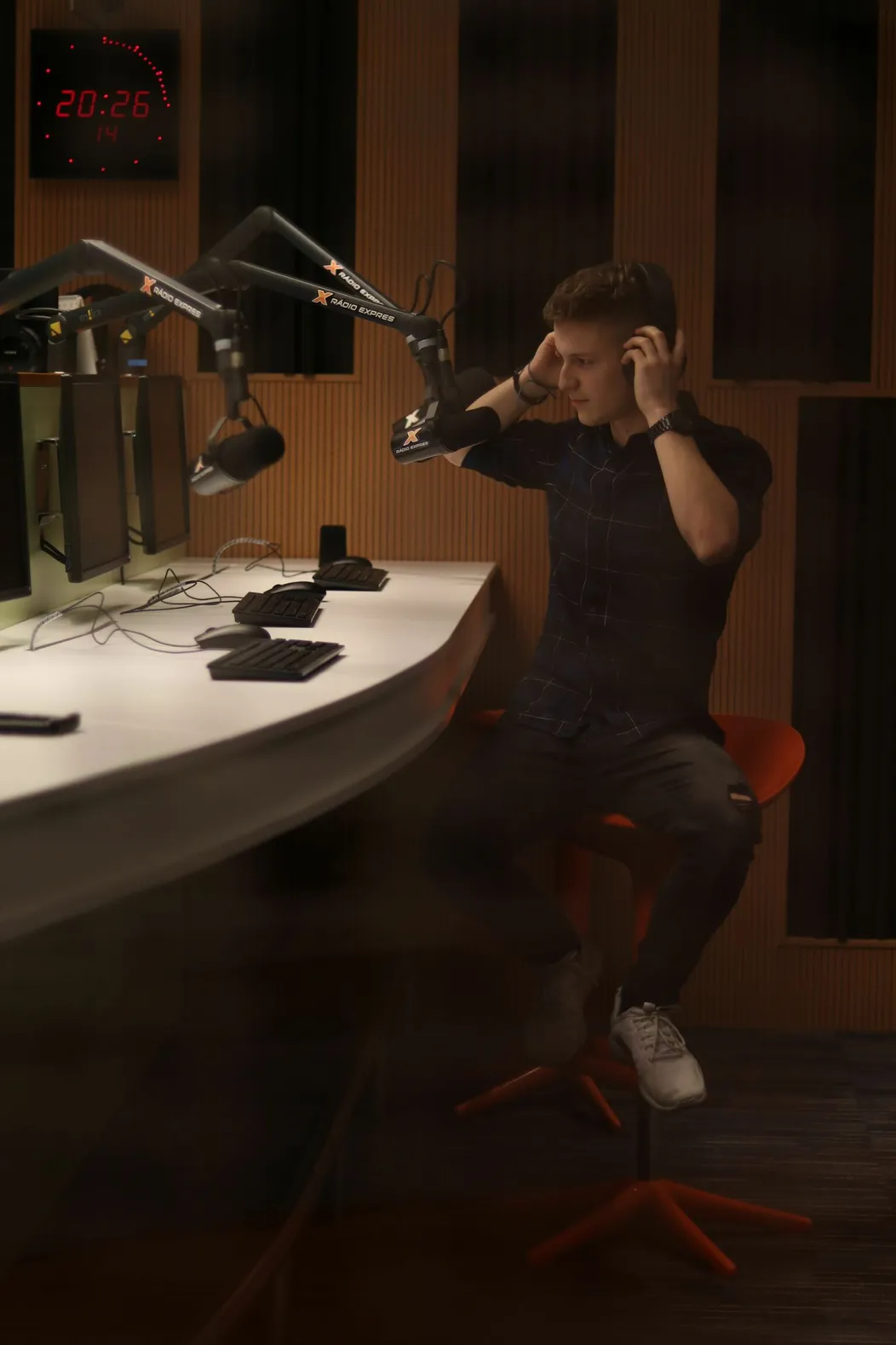 Dominik má skúsenosti so spravodajstvom aj z rádia