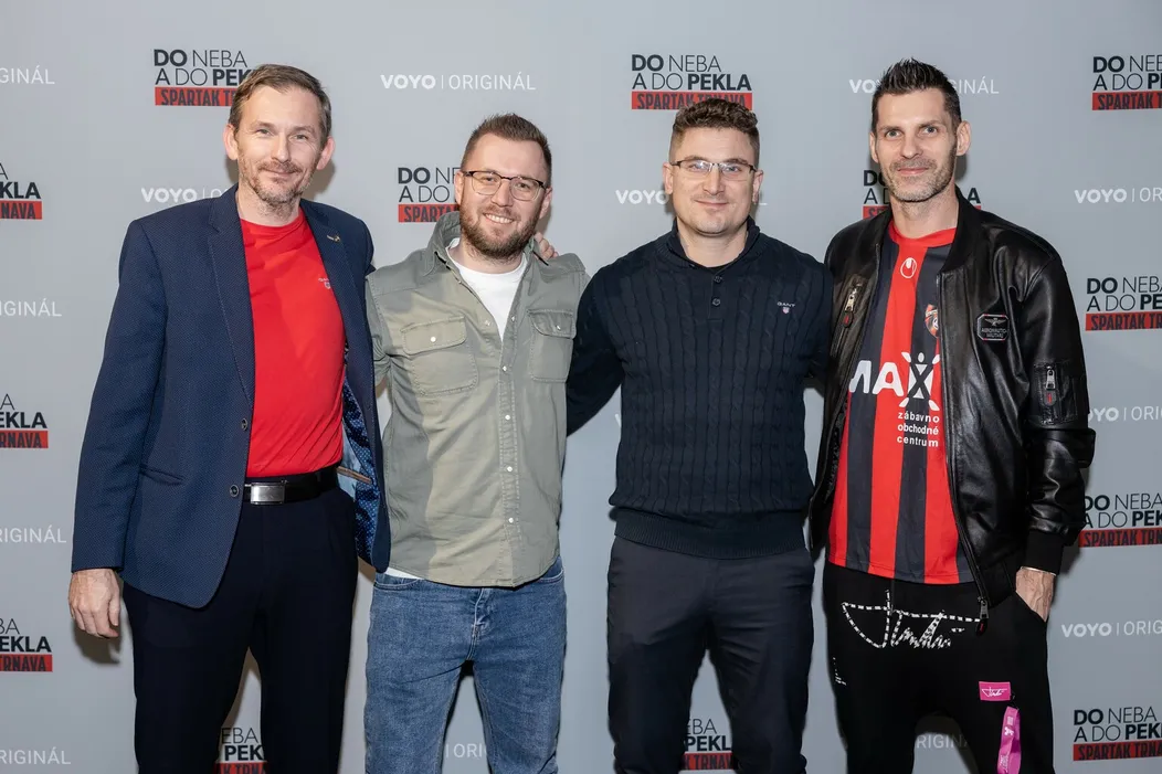 Športová redakcia TV Markíza na premiére dokumentu Spartak Trnava