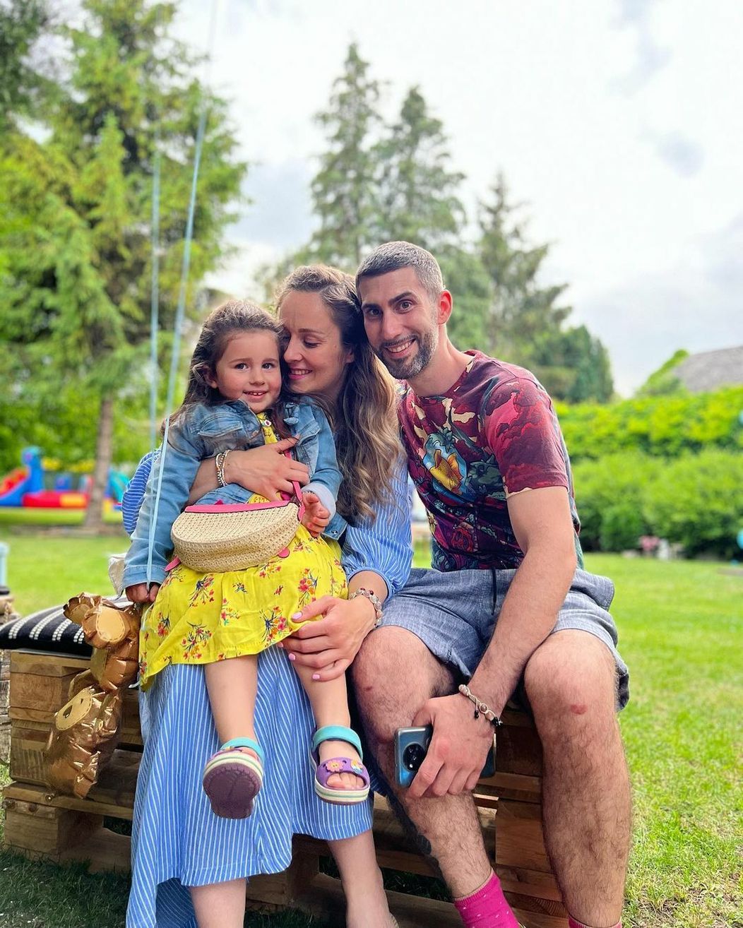 Razija s manželom Jokim a dcérkou Eminou