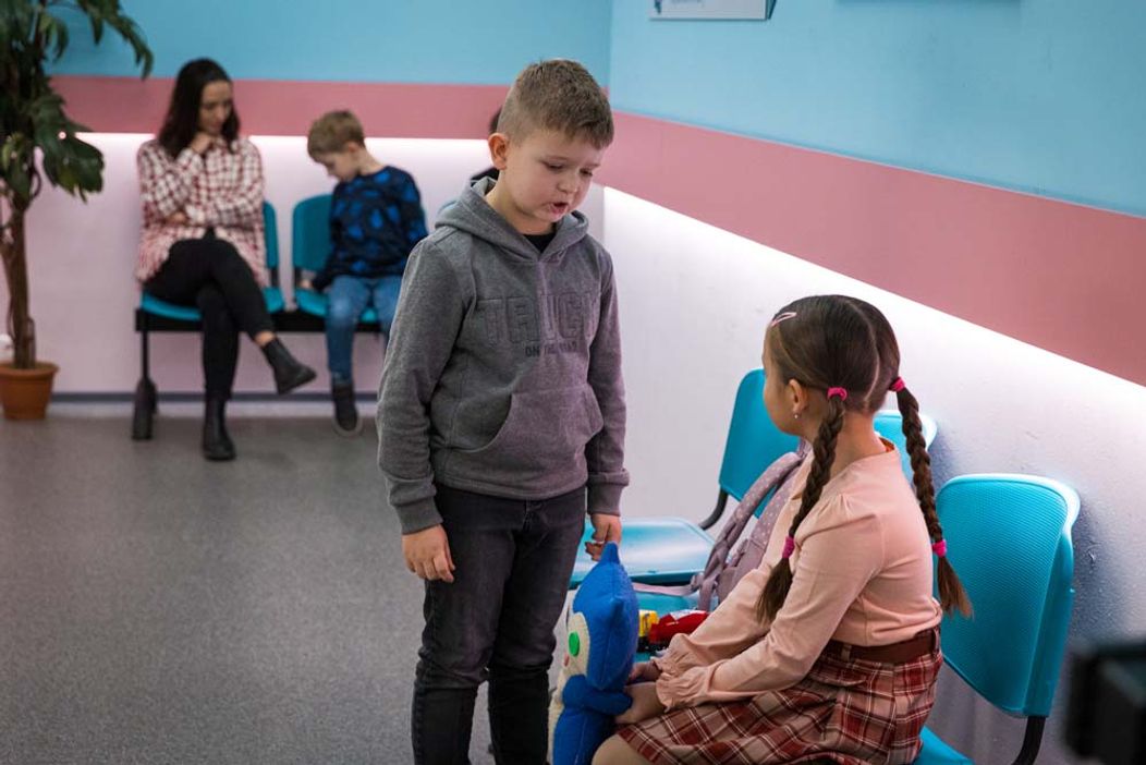 Hanka si už vybrala brata. Toto je on