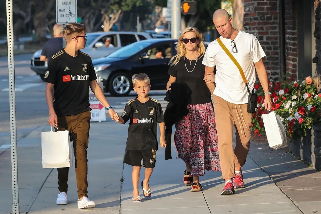 Reese Witherspoon sa definitívne rozviedla