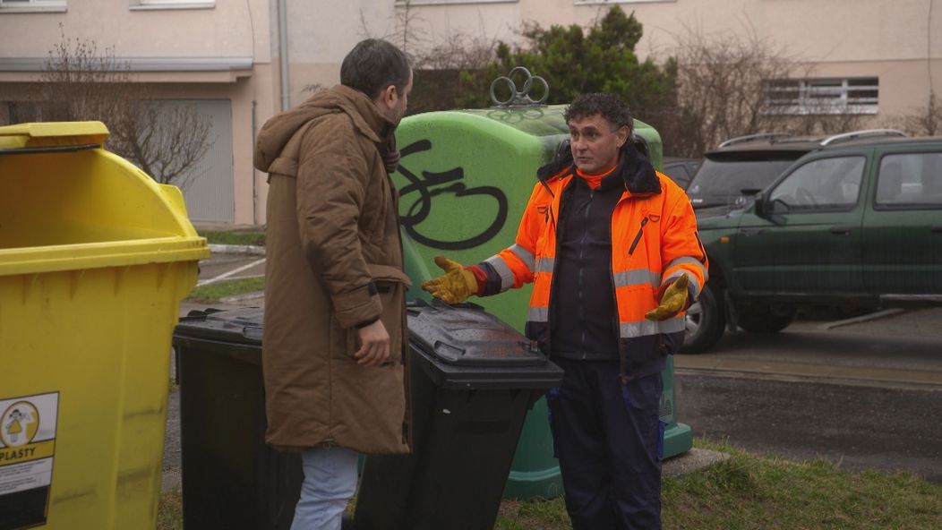 Marek zaskočí aj smetiara.