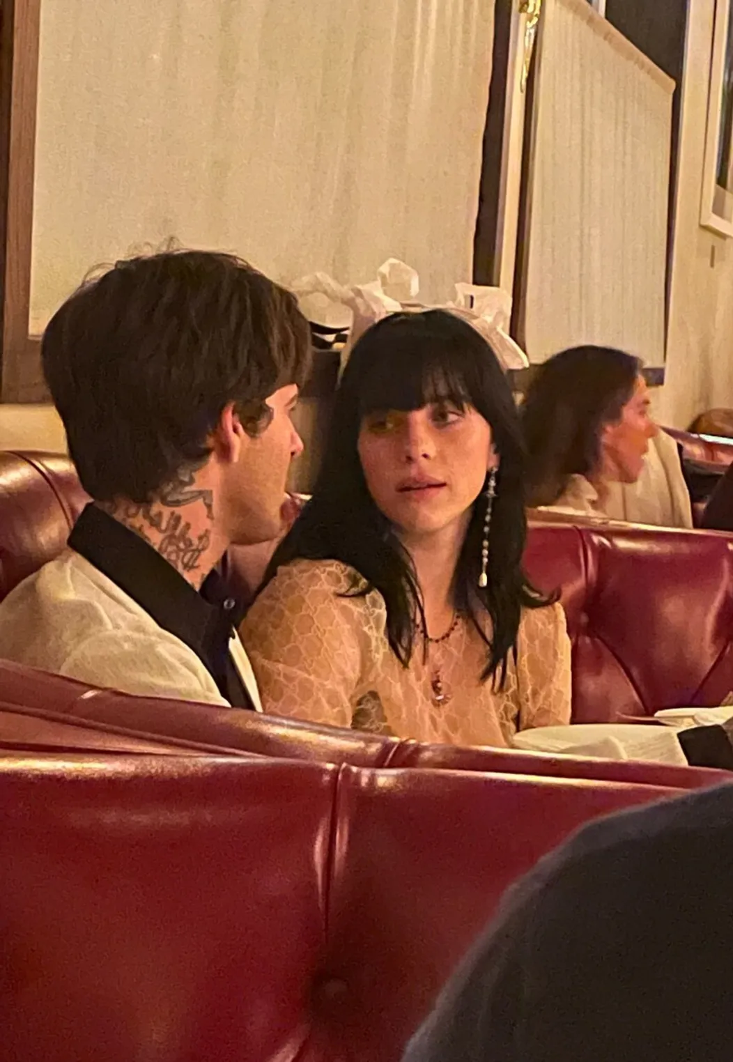 Billie a Jesse na večeri