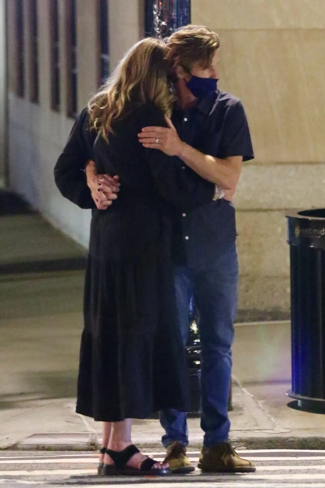 Julia Roberts a jej manžel Daniel Moder v uliciach New Yorku