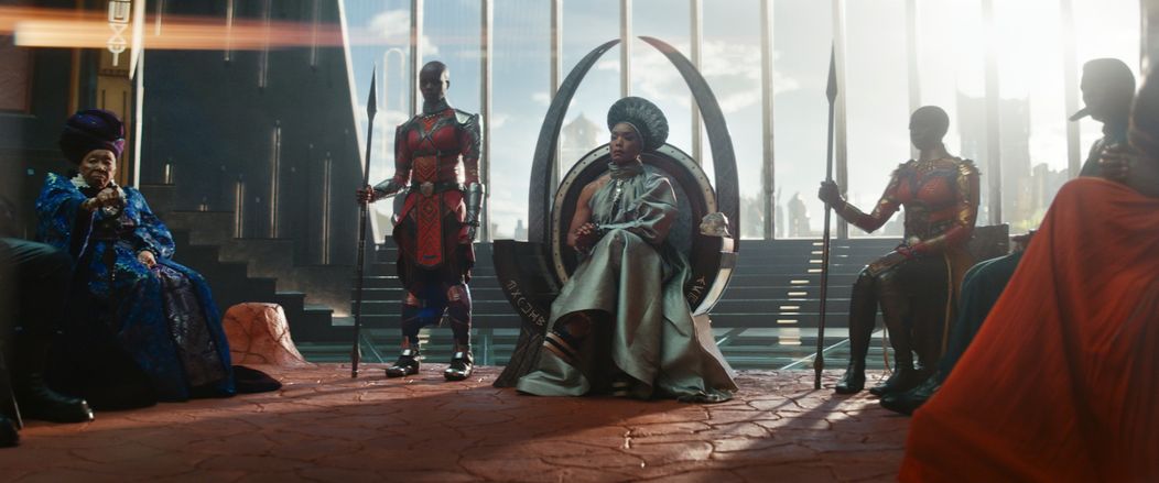 Záber z filmu Čierny panter: Navždy Wakanda