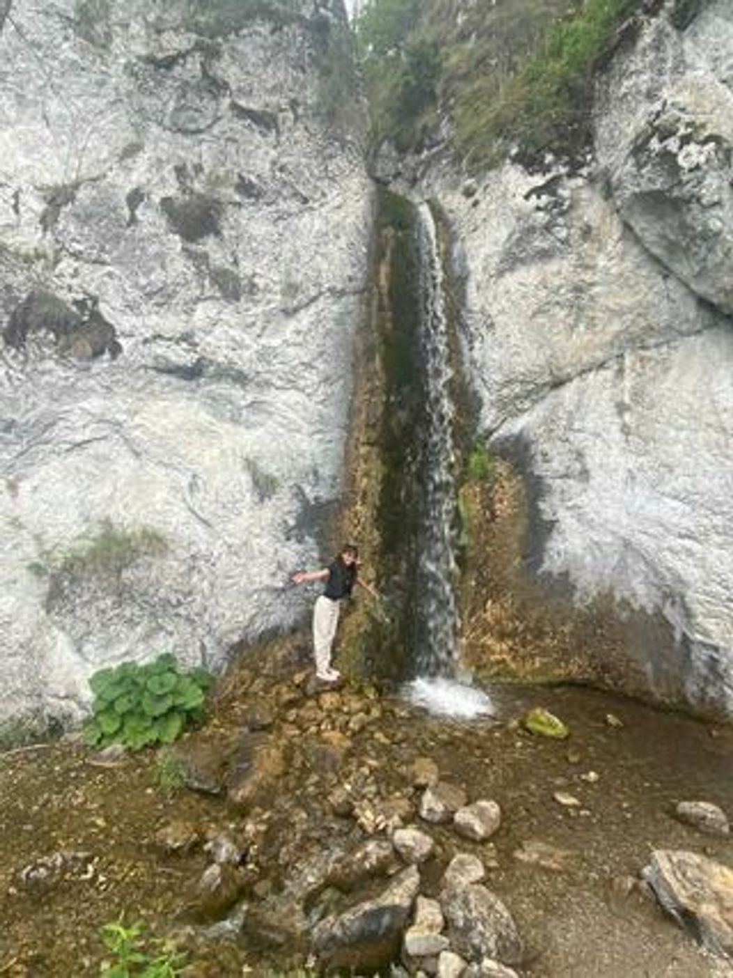 Karinka pri vodopáde 