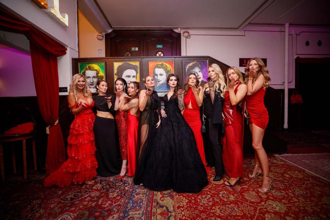 Slávnosté premietanie finále Ruže pre nevestu Česko
