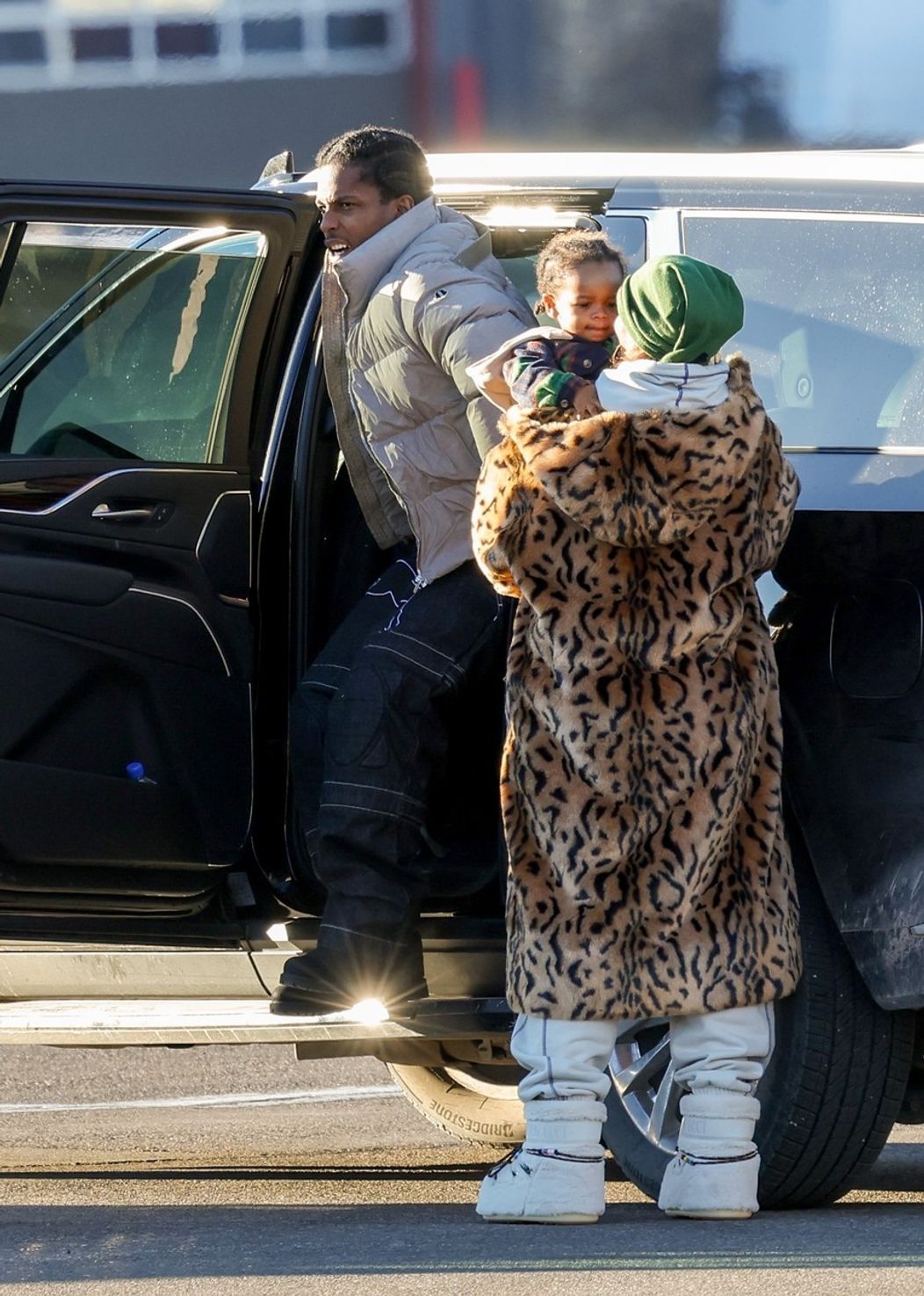 Rihanna s rodinou v Aspene