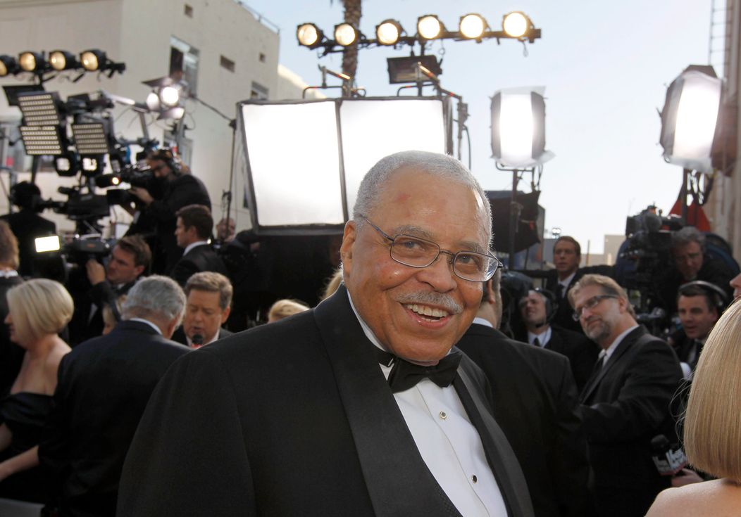 Vo veku 93 rokov zomrel legendárny americký herec James Earl Jones