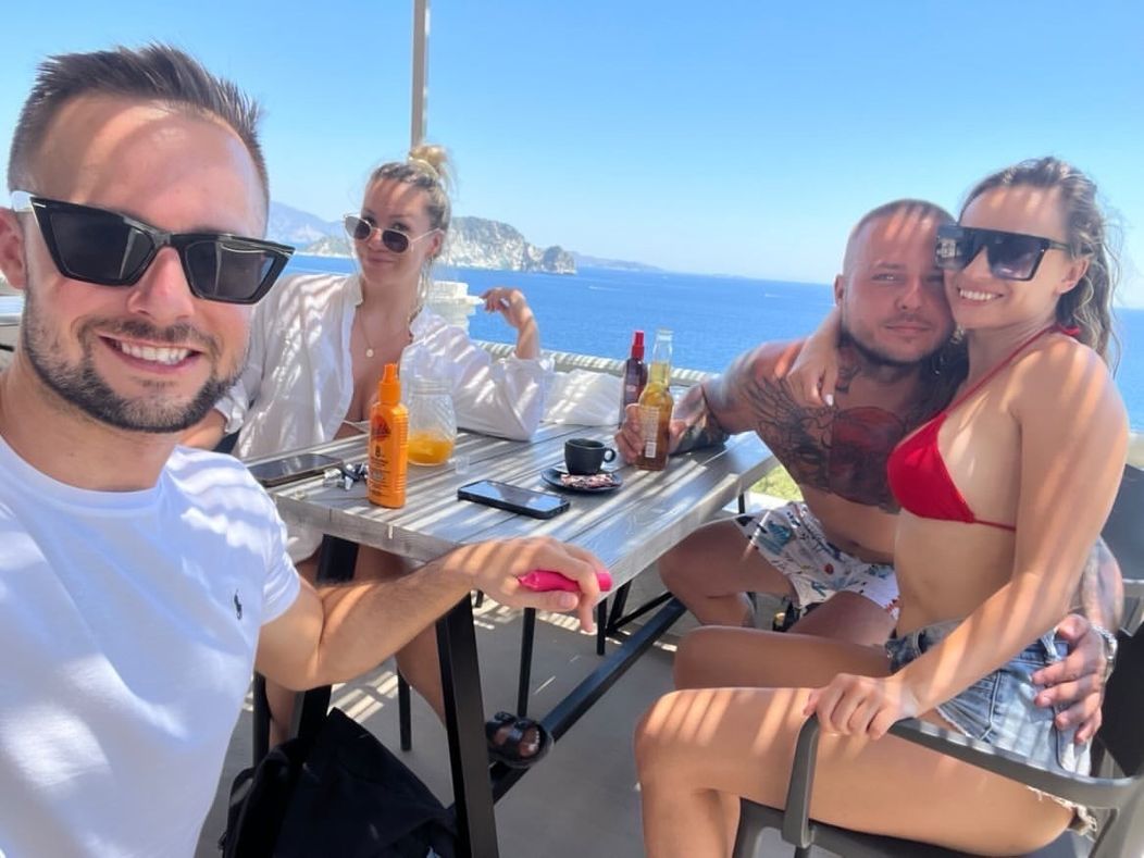 Tereza a Milan na dovolenke v Grécku
