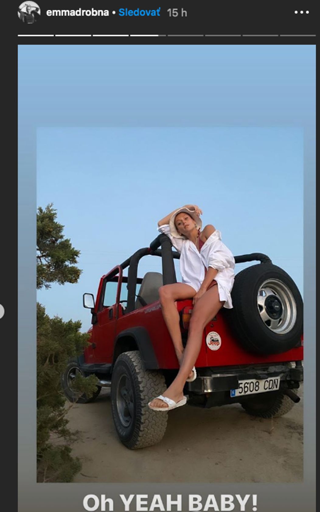 Emma si užíva dovolenku na Ibize