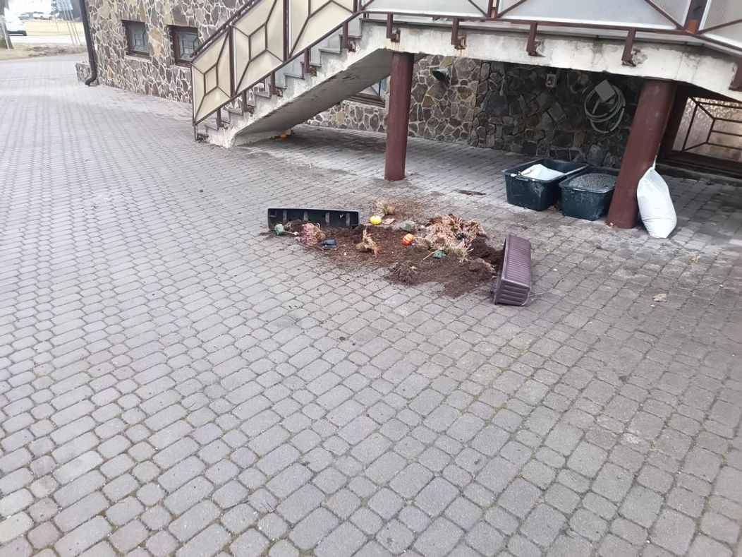 Škody pri hoteli Tulipán