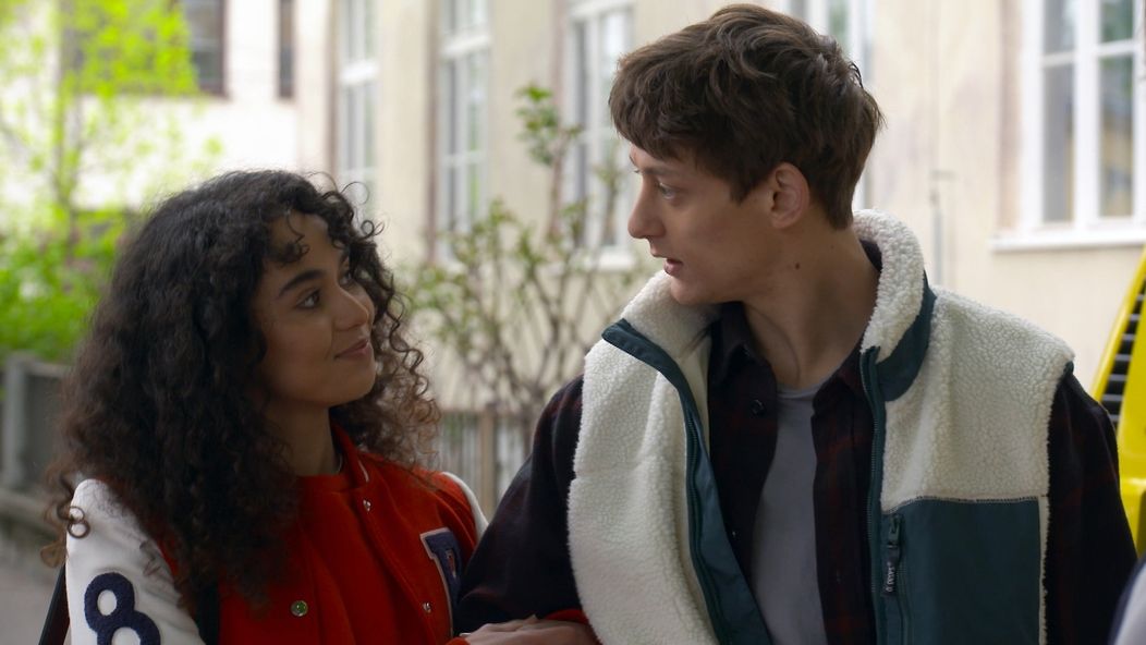 Nina prekvapí Dominika s novým kamarátom.